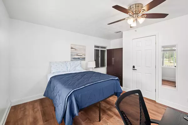 Coliving in Cedar Hills - Westside, Jacksonville