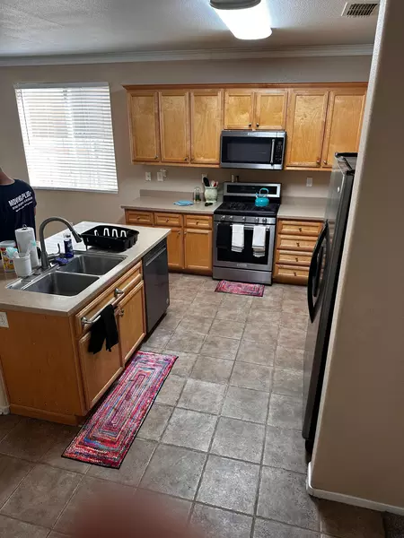 Coliving in Antelope - Outer SAC, Sacramento