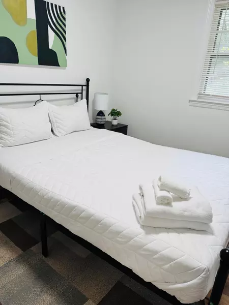 Coliving in Colonial Heights - Chapel Hill, Raleigh