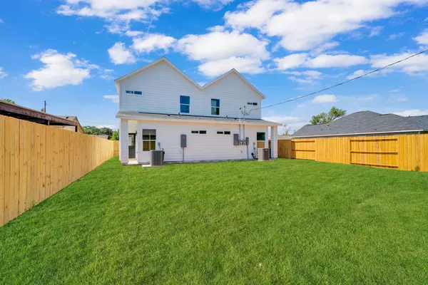 Coliving in Acres Home - Nw Houston, Houston