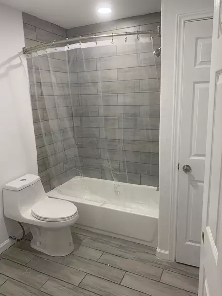 Coliving in Baytown - Se Houston, Houston