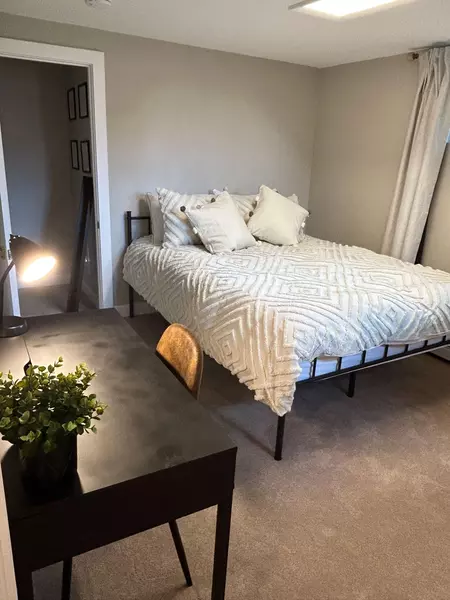 Coliving in Lakewood - Outer Denver, Denver