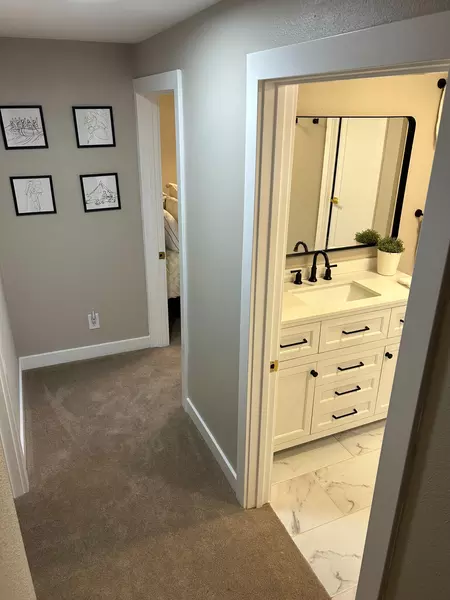 Coliving in Lakewood - Outer Denver, Denver