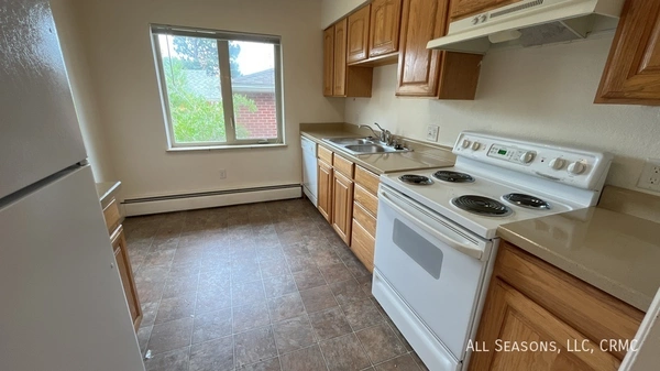 2 bedrooms apartment for rent in Broadmoor - Central COS, Colorado Springs