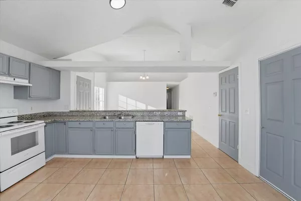 3 bedrooms apartment for rent in Vista East - East Orlando, Orlando