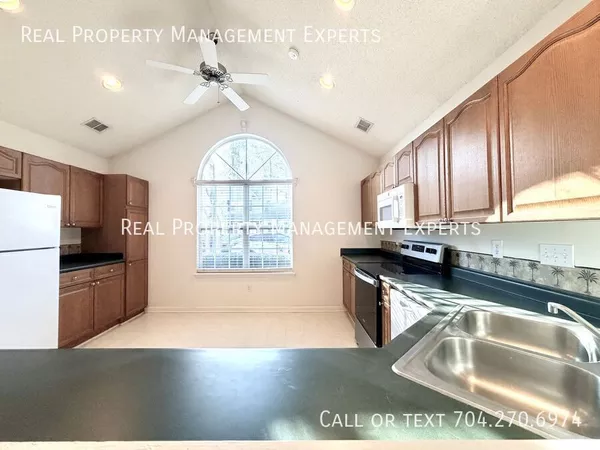 2 bedrooms apartment for rent in West Sugar Creek - North Charlotte, Charlotte
