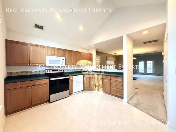 2 bedrooms apartment for rent in West Sugar Creek - North Charlotte, Charlotte