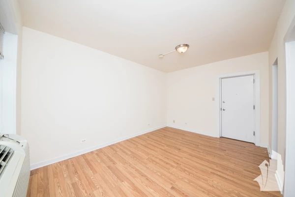 2 bedrooms apartment for rent in Logan Square - North Side, Chicago