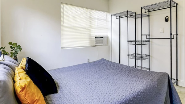 Coliving in Ybor City - Central Tampa, Tampa