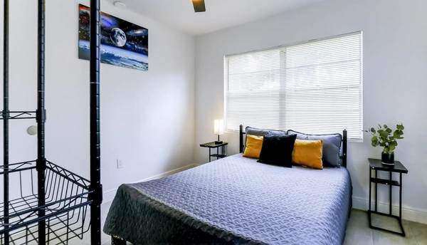 Coliving in Ybor City - Central Tampa, Tampa