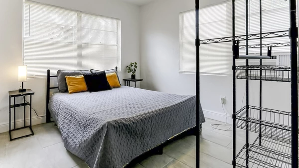 Coliving in Ybor City - Central Tampa, Tampa