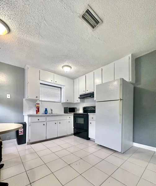 Coliving in Odessa - North Tampa, Tampa