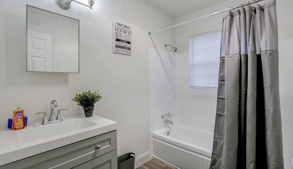 Coliving in Forest Hills Tampa - North Tampa, Tampa