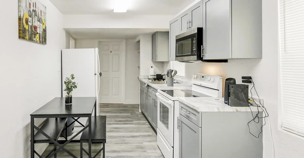 Coliving in Sulphur Springs - North Tampa, Tampa