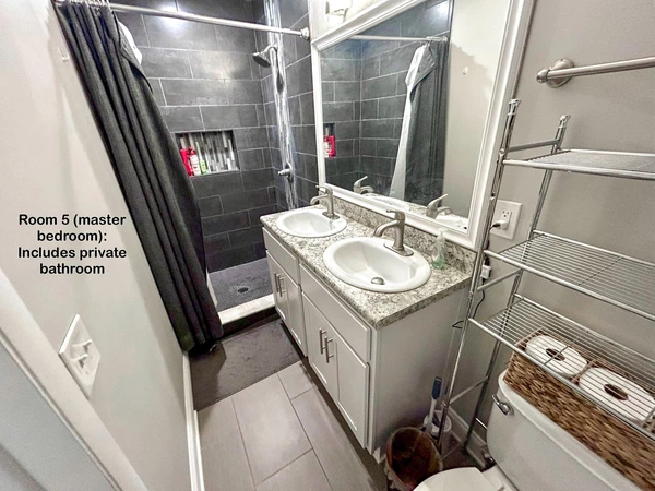 Coliving in Sports Complex - Downtown JAX, Jacksonville