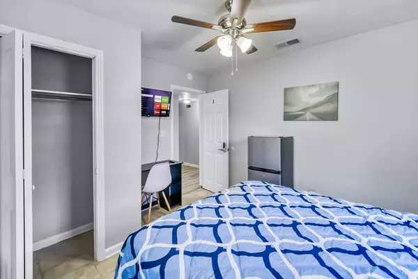 Coliving in Windy Hill - Southside, Jacksonville