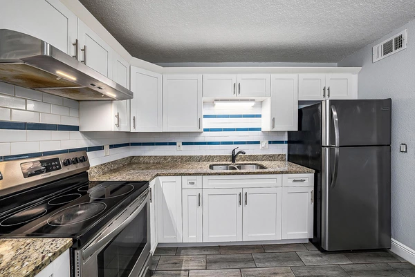 Coliving in Grant Park Tampa - East Tampa, Tampa