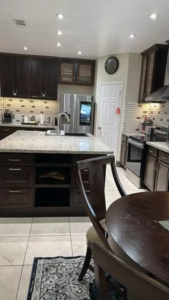 Coliving in Jersey Village - Nw Houston, Houston