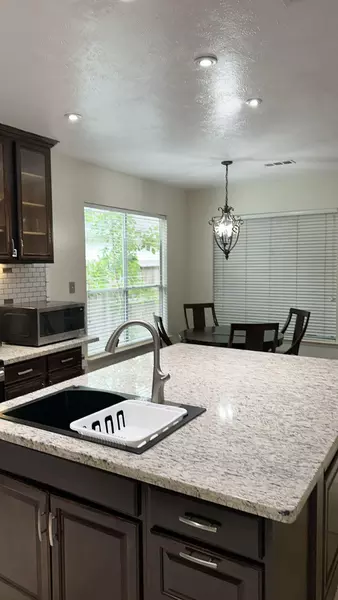 Coliving in Jersey Village - Nw Houston, Houston