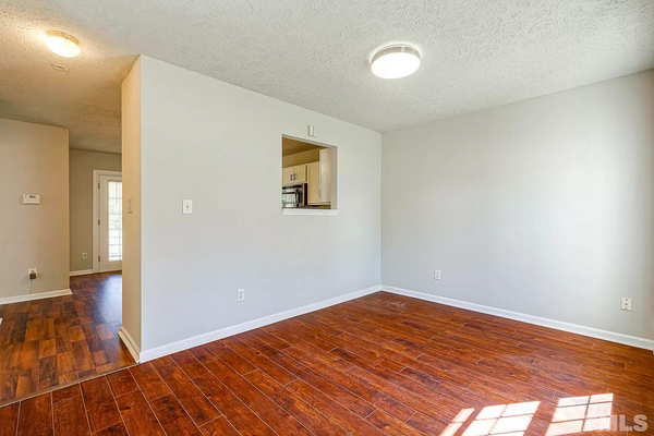 Coliving in Woodcroft - Durham, Raleigh