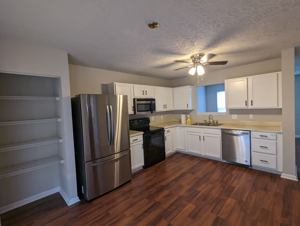 Coliving in Woodcroft - Durham, Raleigh