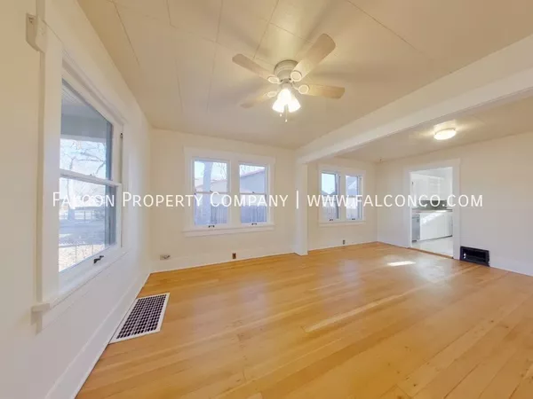 2 bedrooms apartment for rent in Old Colorado City - Central COS, Colorado Springs