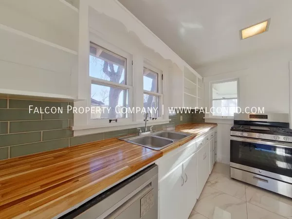 2 bedrooms apartment for rent in Old Colorado City - Central COS, Colorado Springs