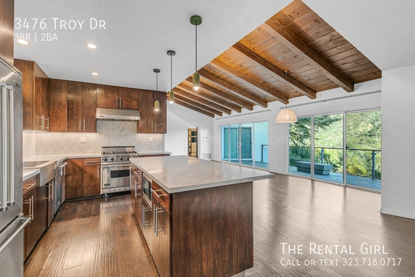 3 bedrooms apartment for rent in Toluca Lake - San Fernando Valley, Los Angeles