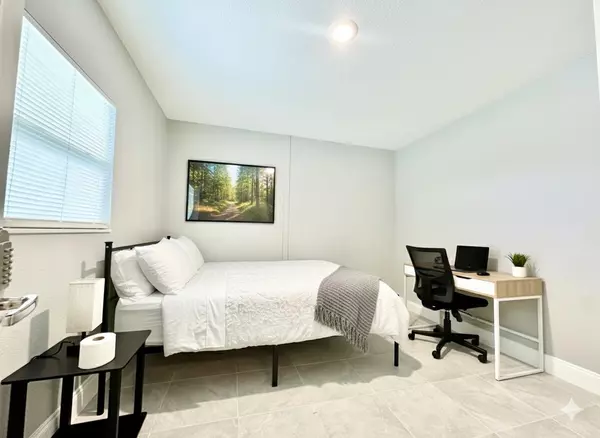 Coliving in Land O' Lakes - North Tampa, Tampa