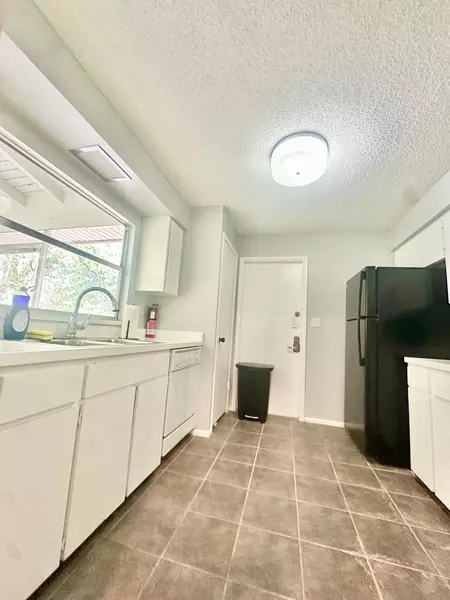 Coliving in Land O' Lakes - North Tampa, Tampa