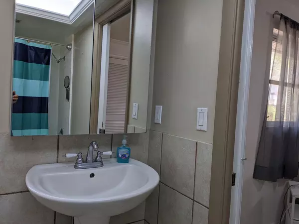 Coliving in Temple Terrace - North Tampa, Tampa