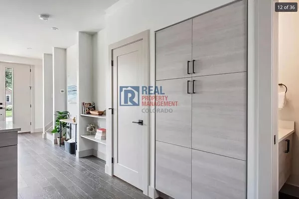 4 bedrooms apartment for rent in Cherry Creek - East Denver, Denver