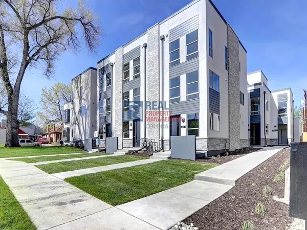 4 bedrooms apartment for rent in Cherry Creek - East Denver, Denver