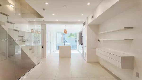 2 bedrooms apartment for rent in Beverly Terrace - Miami, Miami