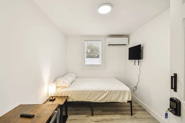 Coliving in Lealman - Clearwater-St. Petersburg, Tampa