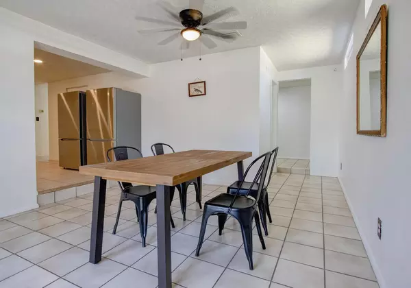 Coliving in Live Oaks Square - East Tampa, Tampa