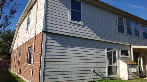 Coliving in Greater Greenspoint - Ne Houston, Houston