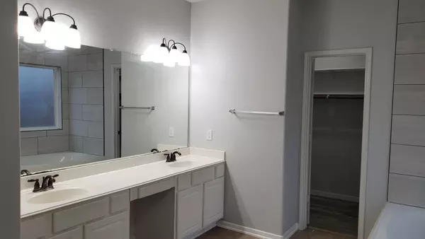 Coliving in Greater Greenspoint - Ne Houston, Houston