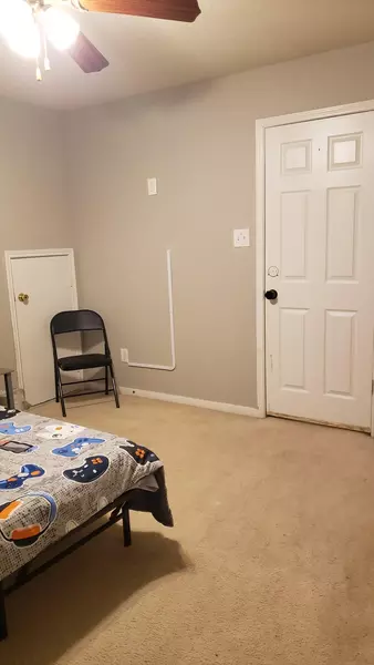 Coliving in Greater Greenspoint - Ne Houston, Houston