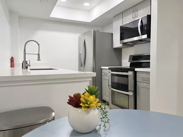 Coliving in Glendale - NW Valley, Phoenix