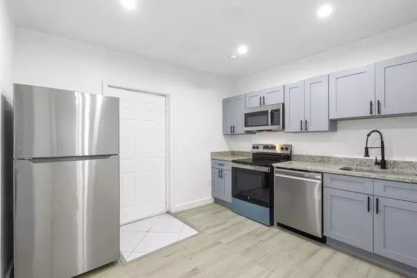 Coliving in Carver City-Lincoln Gardens - West Tampa, Tampa