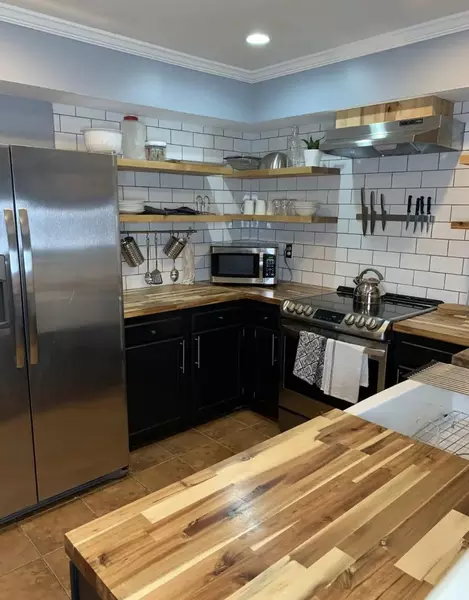 Coliving in Hickory Grove - East Charlotte, Charlotte