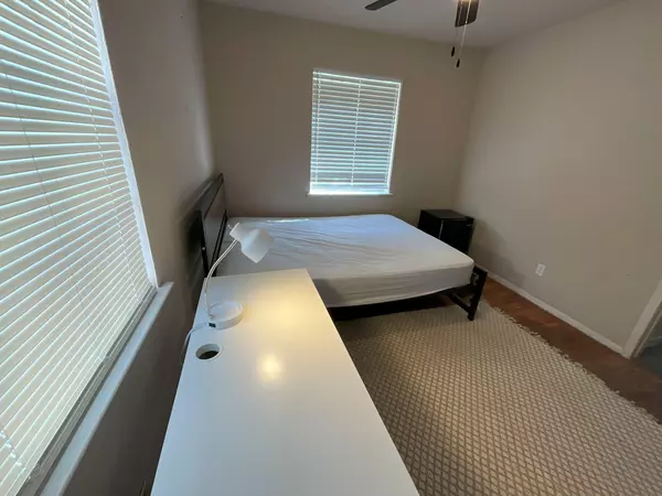 Coliving in Wolf Creek - Sw Dallas, Dallas