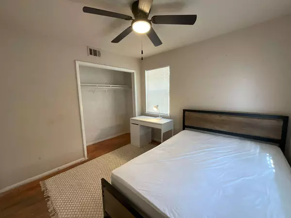 Coliving in Wolf Creek - Sw Dallas, Dallas