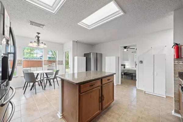 Coliving in Kyle - South Austin, Austin