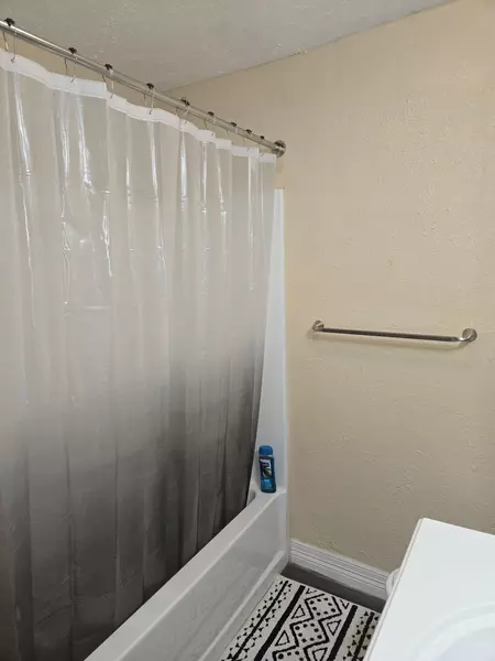 Coliving in Acres Home - Nw Houston, Houston