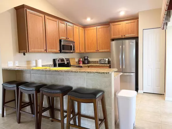 Coliving in Englewood - North Port, Sarasota