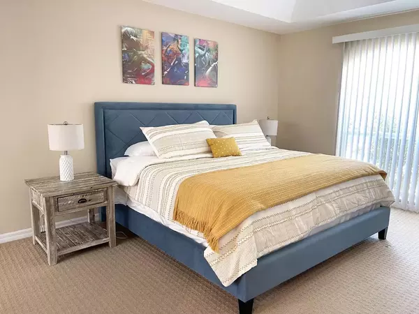 Coliving in Englewood - North Port, Sarasota