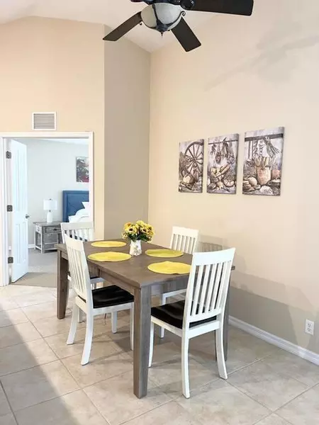 Coliving in Englewood - North Port, Sarasota