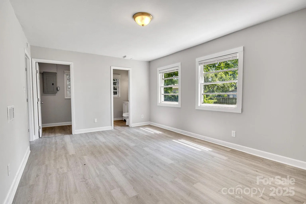 Coliving in Eastway - East Charlotte, Charlotte